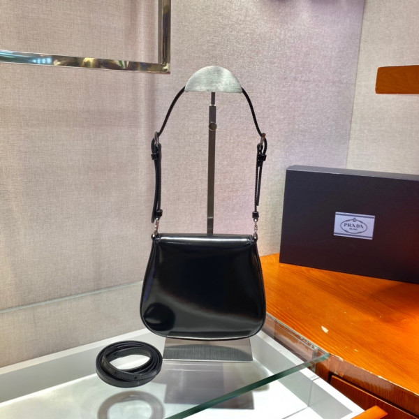 Pra*a cleo mini bag
