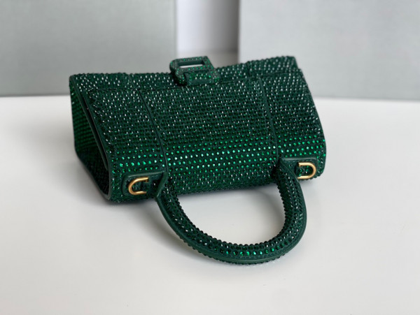 Ba*len*cia*ga hourglass