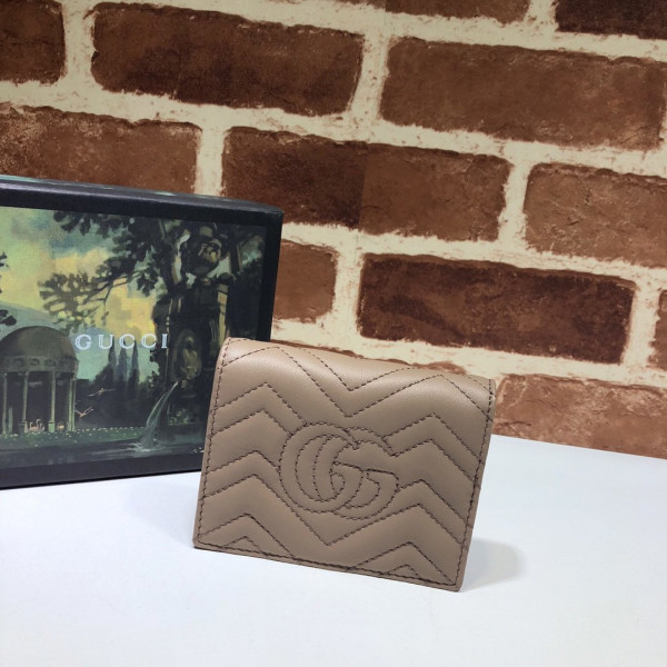 G*u*i gg marmont card case wallet