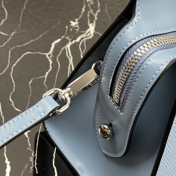 pra*a saffiano leather pra*a monoCh*0me bag