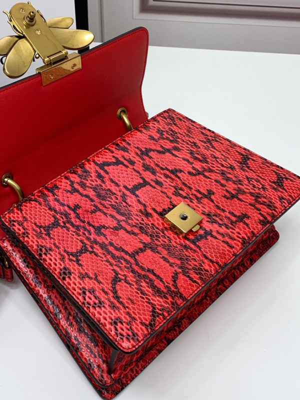 G*u*i queen margaret