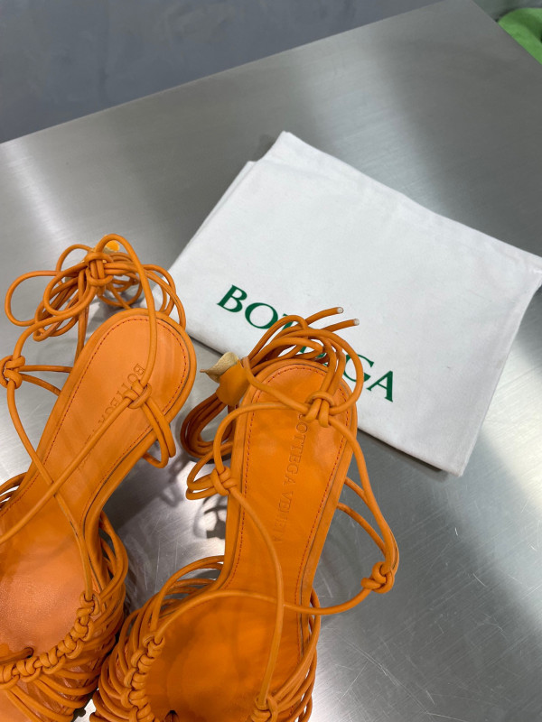 bo*te*ga Ve*ne*ta dot