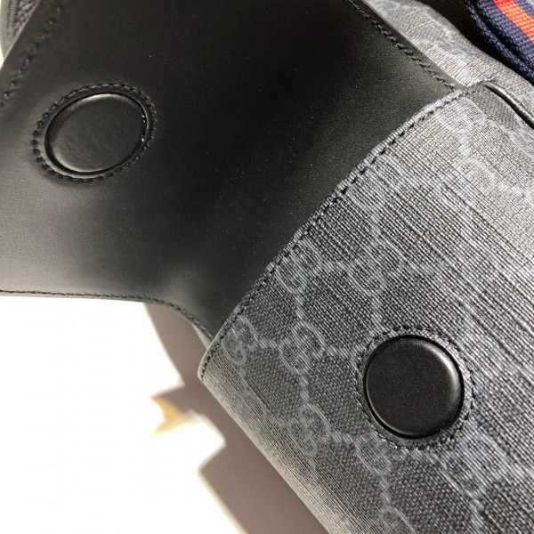 G*u*i backpack