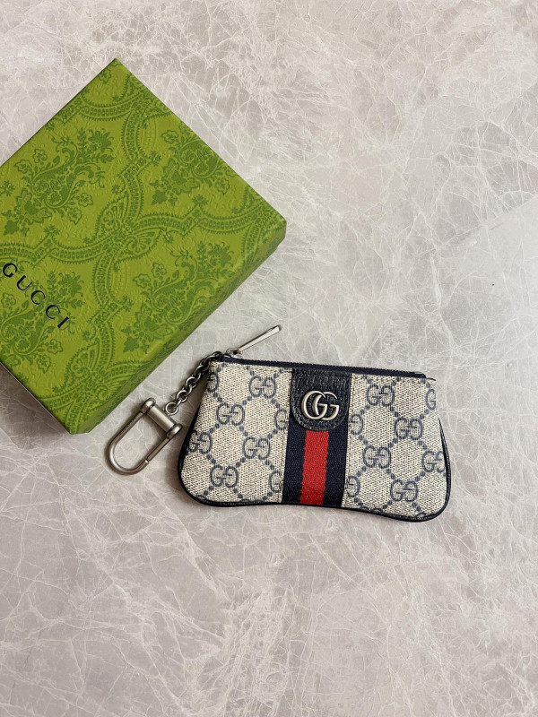 G*u*i gg marmont matelassé key case
