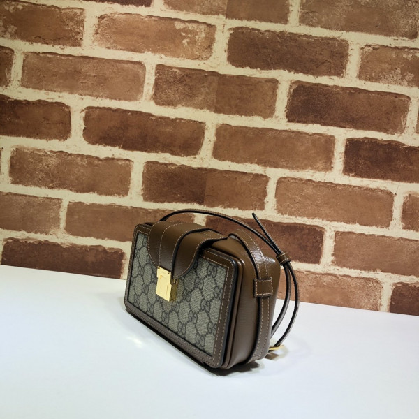 G*u*i gg mini bag with clasp closure