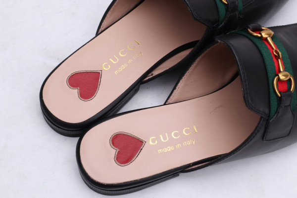 G*u*i princetown leather slipper