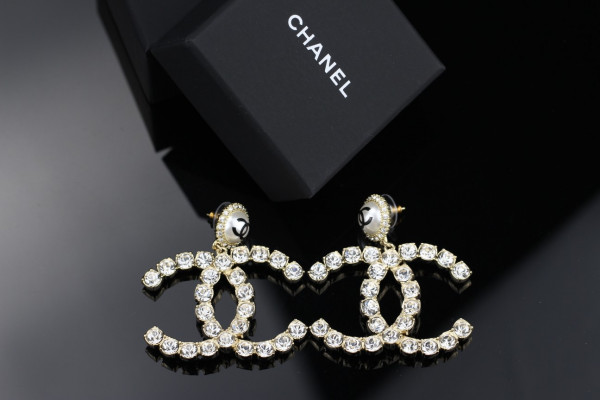 CL EARRINGS