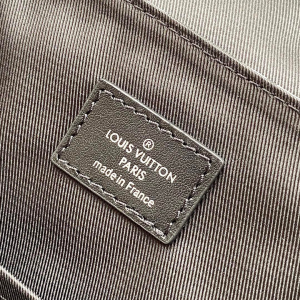 l0*is V*t0n backpack