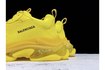 Ba*len*cia*ga triple s
