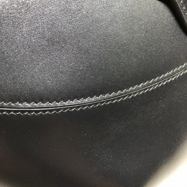 G*u*i arli shoulder bag