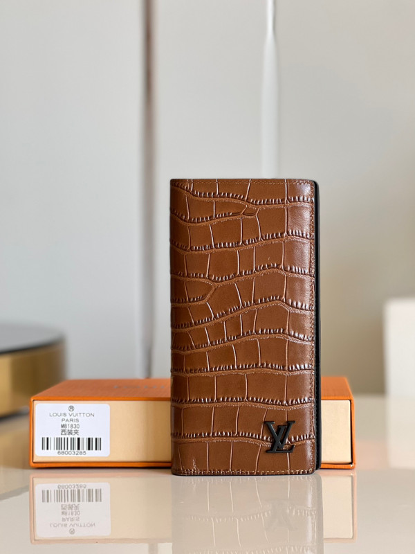 l0*is V*t0n brazza wallet