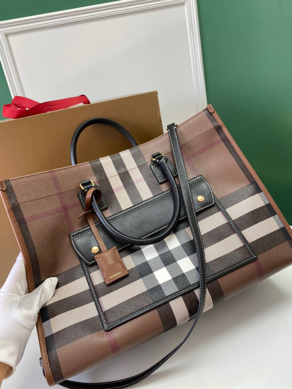 B**rry medium freya tote