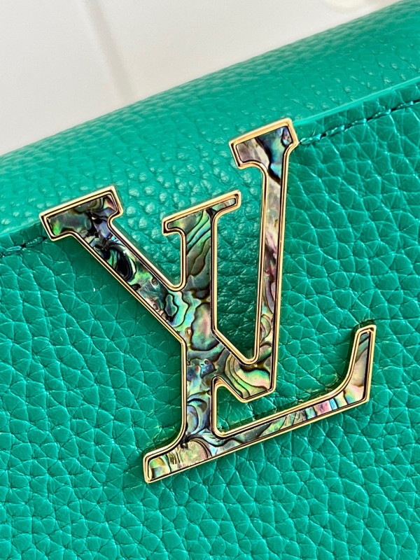 l0*is V*t0n capucines bb