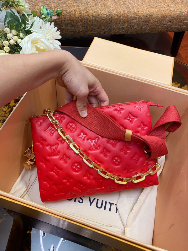 l0*is V*t0n coussin pm