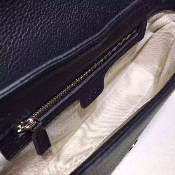 G*u*i soho chain bag