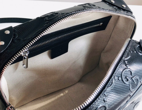 G*u*i gg shoulder bag with leather details
