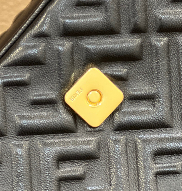 F**di baguette chain midi 397b98-24*14*7cm