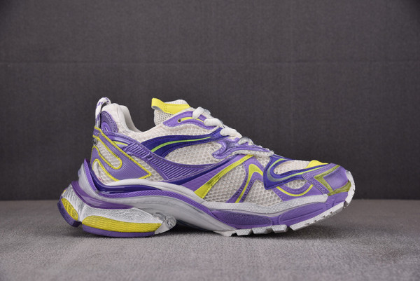 Ba*len*cia*ga runner