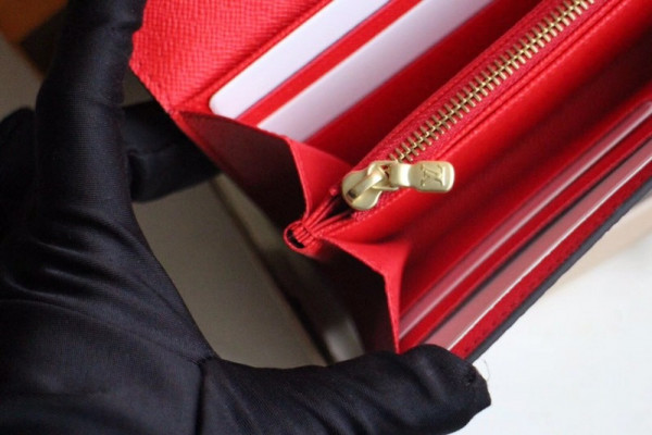 l0*is V*t0n sarah wallet