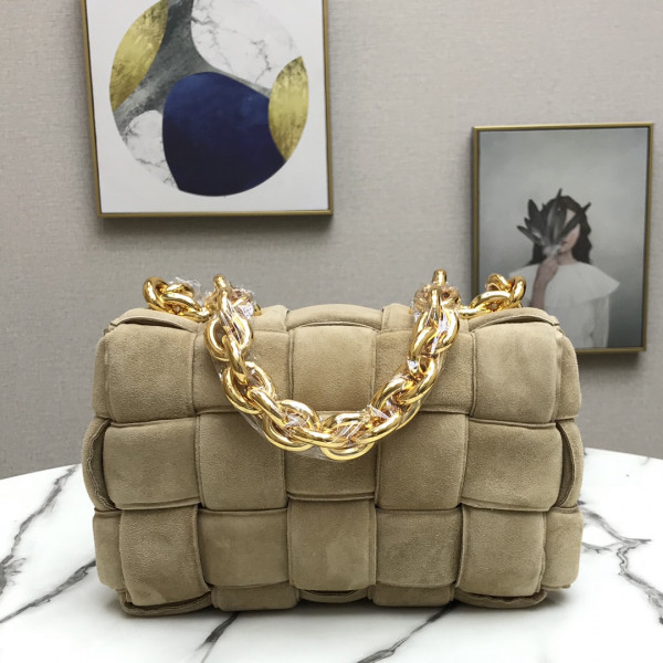 bo*te*ga Ve*ne*ta the chain cassette