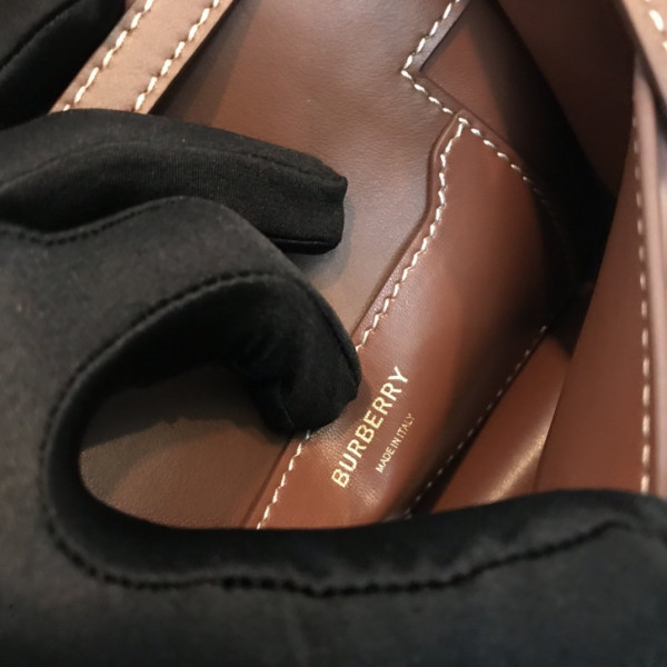 B**rry two-tone canvas and leather tb bag