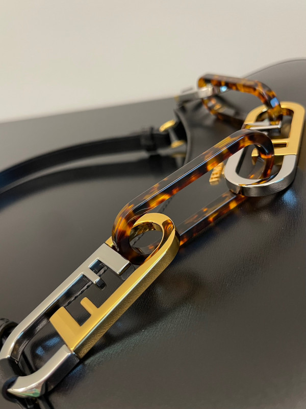 F**di o’lock swing