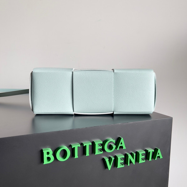 bo*te*ga Ve*ne*ta arco mini tote