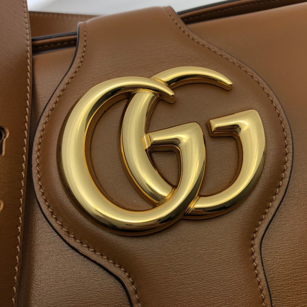 G*u*i arli shoulder bag