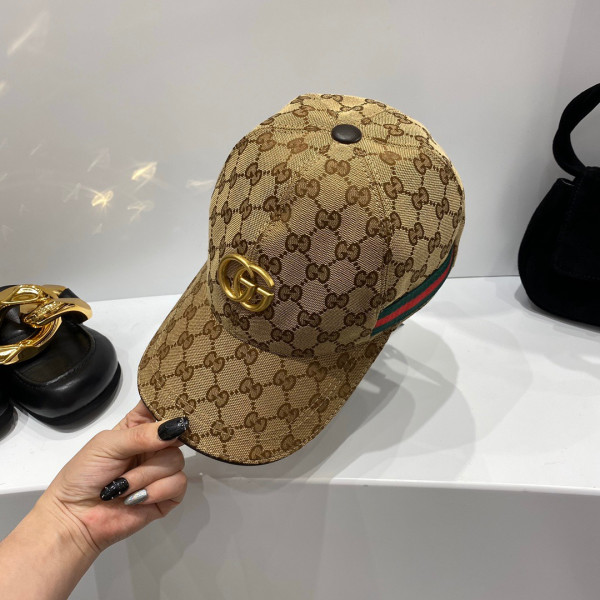 G*u*i hat