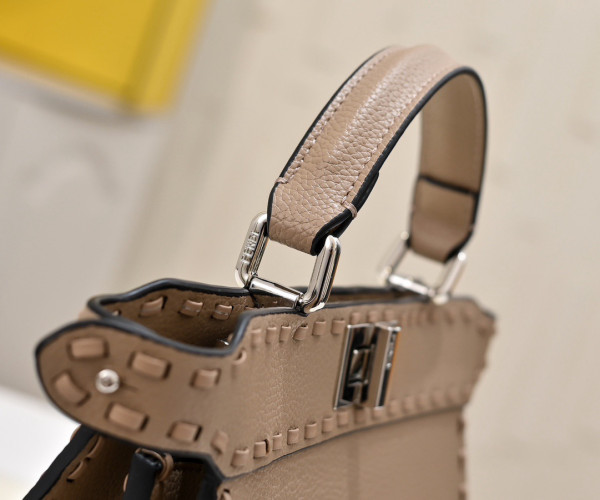 F**di peekaboo iseeu petite-20x11x10cm