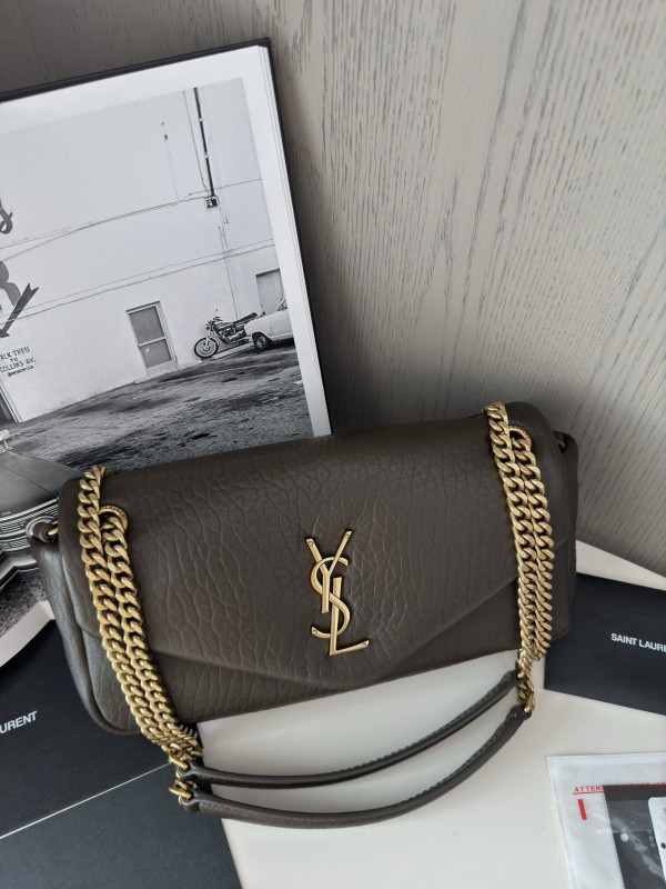 Y*L calypso medium in grained lambskin