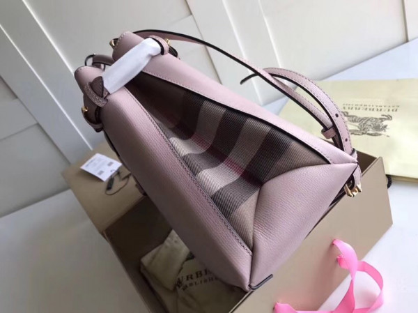 B**rry the medium banner in leather and house check