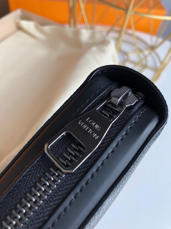 l0*is V*t0n zippy xl wallet