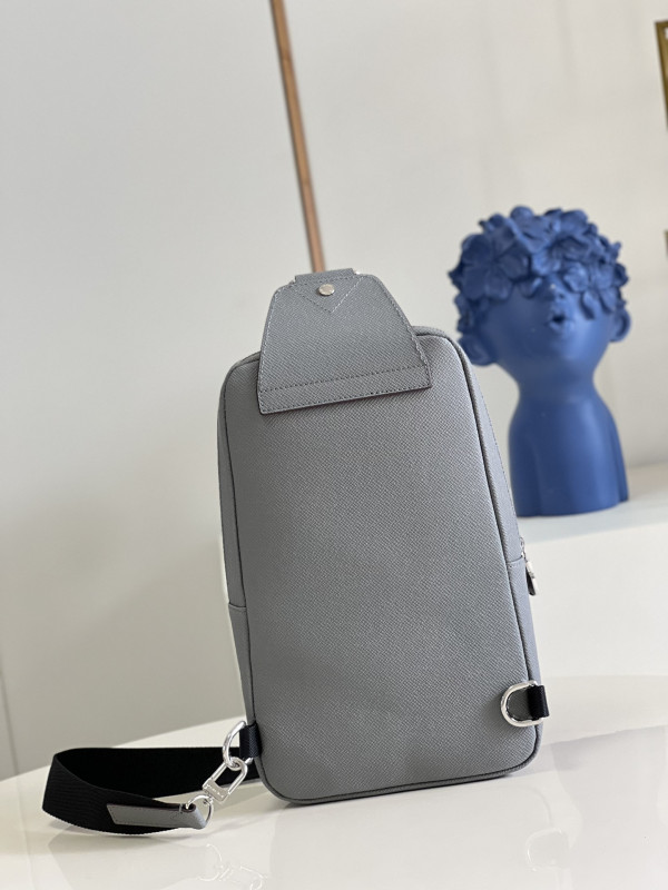 l0*is V*t0n avenue sling bag