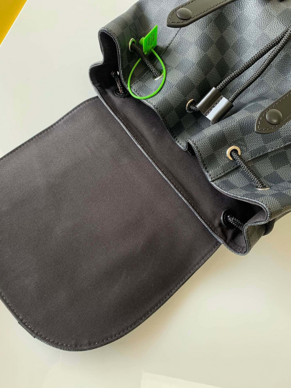 l0*is V*t0n christopher backpack