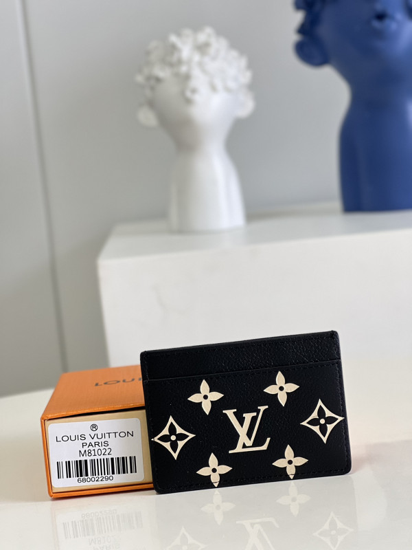 l0*is V*t0n card holder