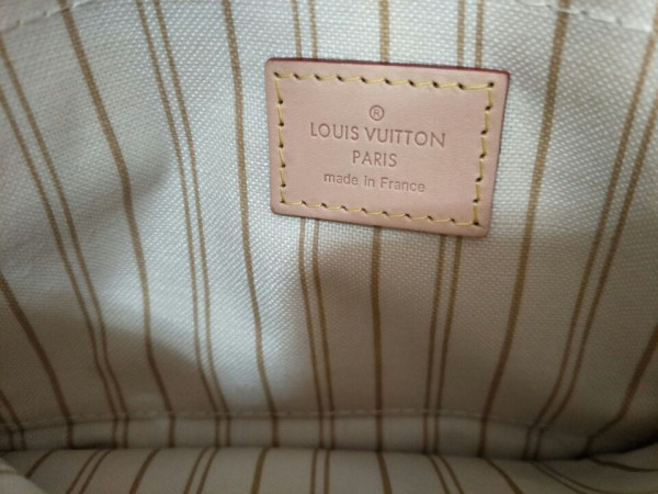 l0*is V*t0n neverfull mm