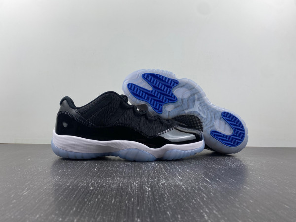 AIR JORDAN 11 LOW 