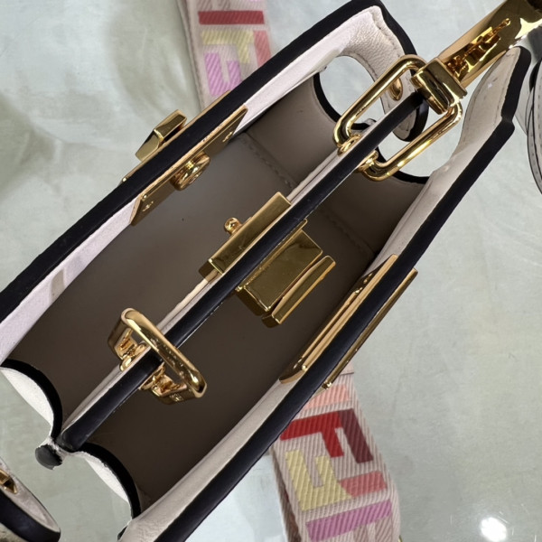 F**di nano peekaboo maxi handle