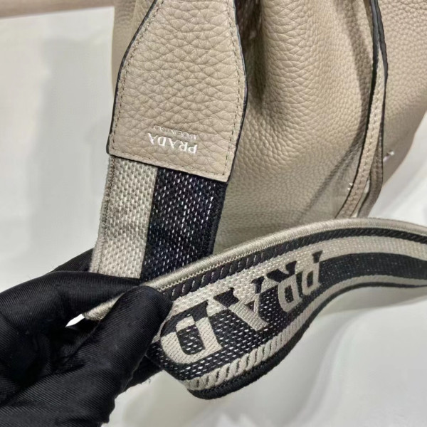 Pra*a leather bucket bag