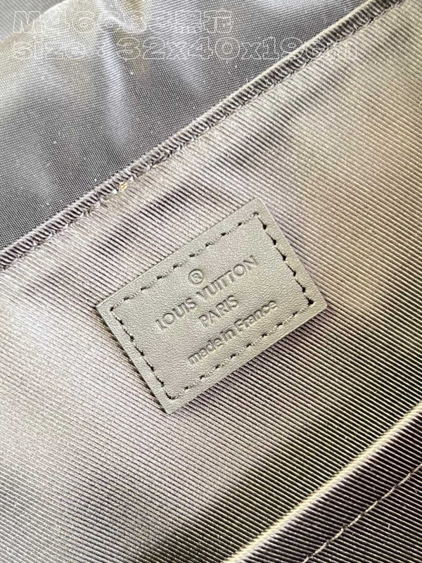 l0*is V*t0n backpack