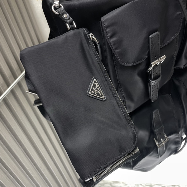 Pra*a re-nylon backpack-30*32*15cm