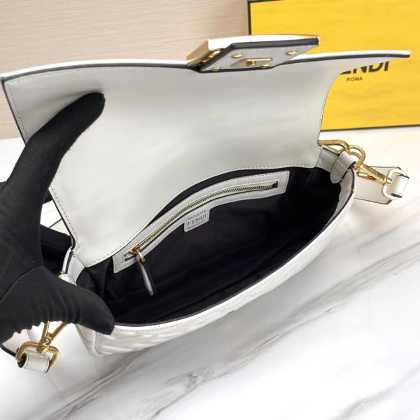 F**di baguette-26*13*6cm