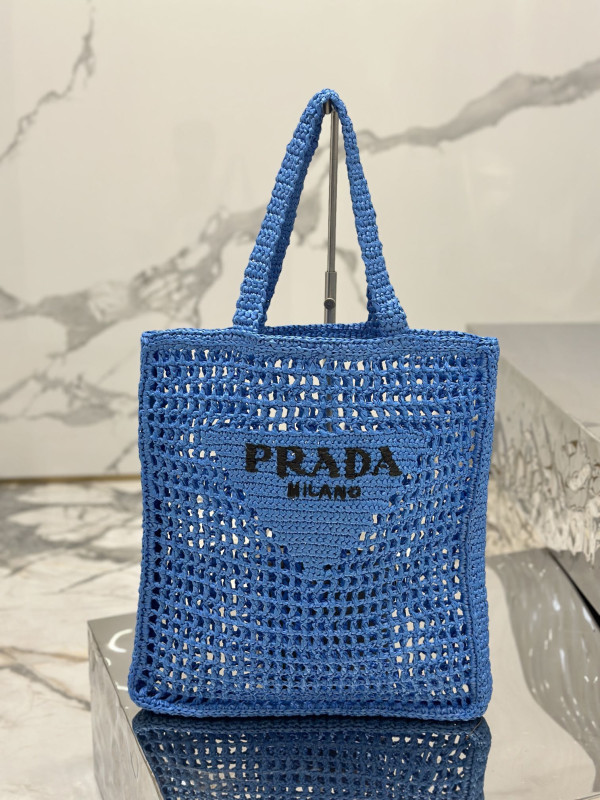 Pra*a crochet tote bag