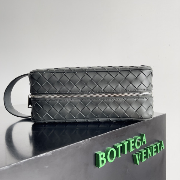 bo*te*ga Ve*ne*ta  intrecciato leather wallet-on-strap