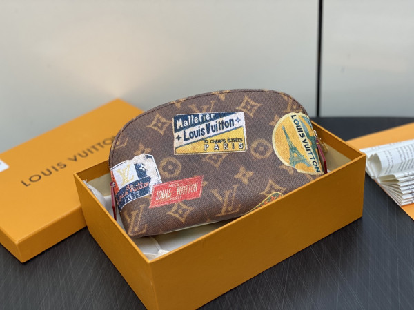 l0*is V*t0n cosmetic pouch pm-19*12*6cm