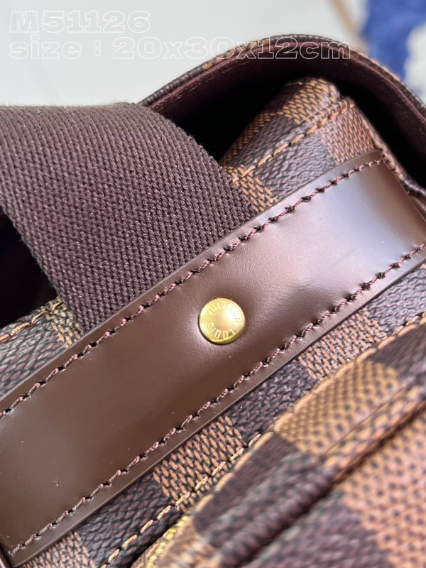 l0*is V*t0n camera bag-20*30*12cm