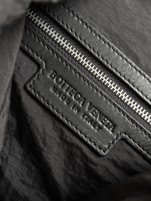 bo*te*ga Ve*ne*ta intrecciato backpack-38*26*15cm