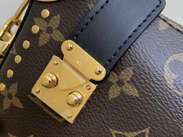 l0*is V*t0n slim trunk-23*12*4cm