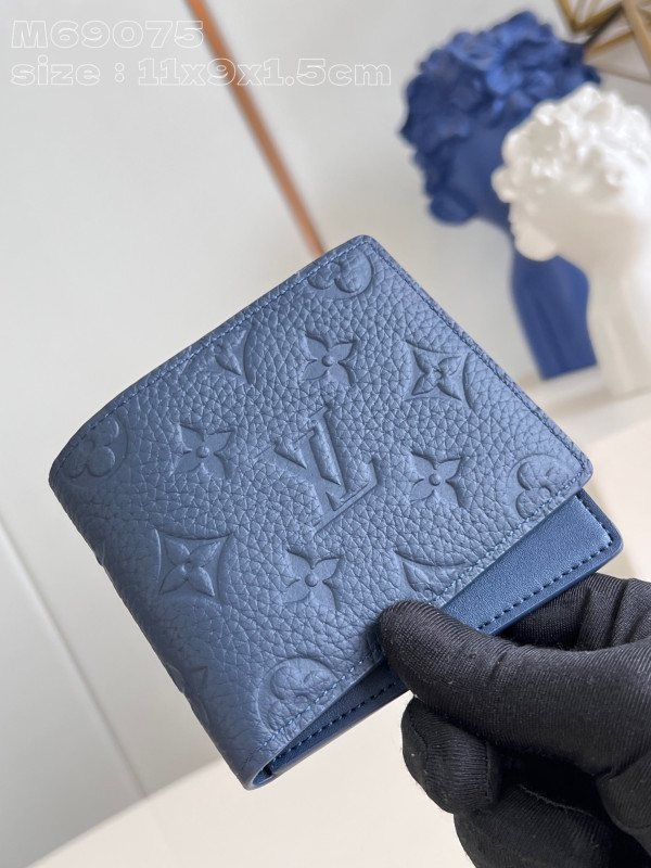 l0*is V*t0n slender wallet-11*8.5*2cm